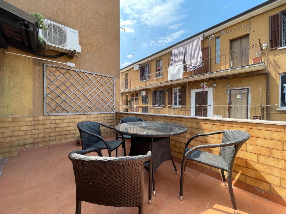 Апартаменти De Sura - La Terrazza Sul Naviglio Мілан Екстер'єр фото