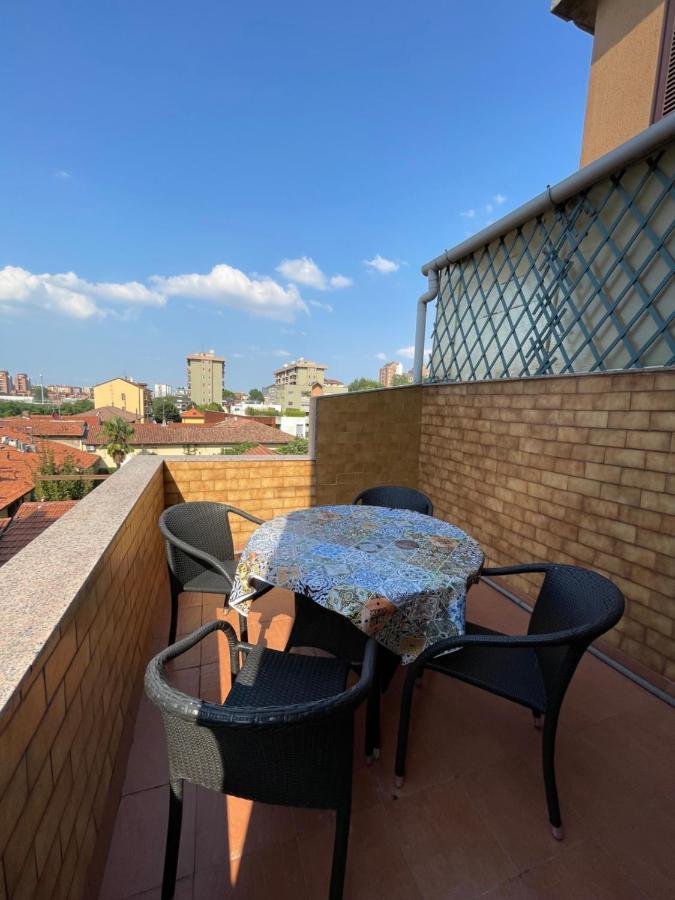 Апартаменти De Sura - La Terrazza Sul Naviglio Мілан Екстер'єр фото