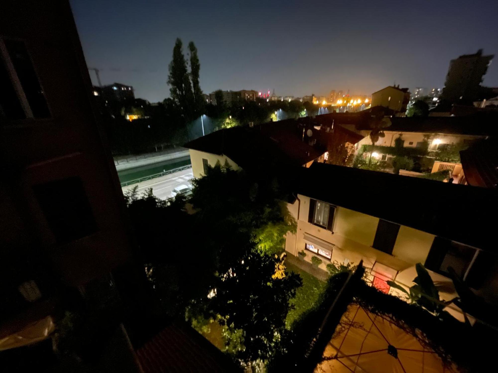Апартаменти De Sura - La Terrazza Sul Naviglio Мілан Екстер'єр фото